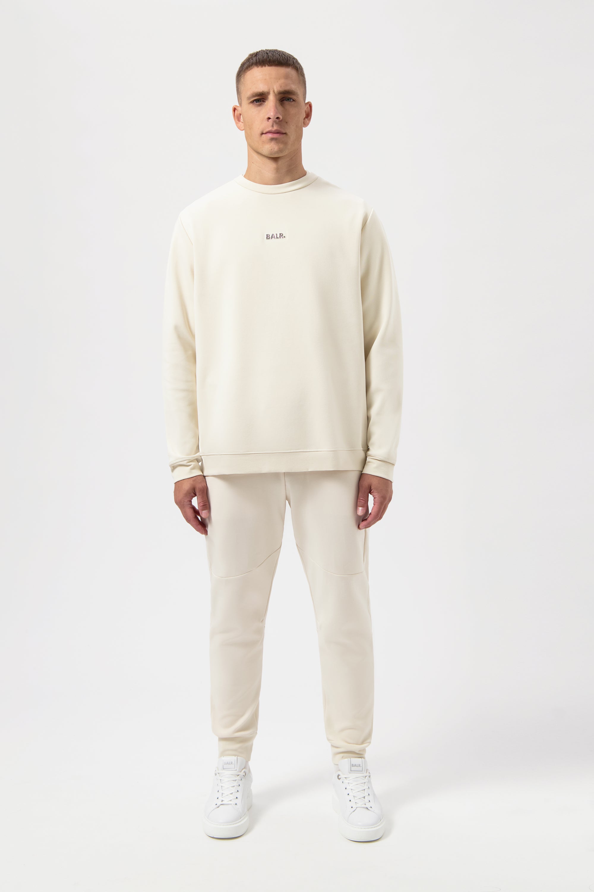 Q-Series Regular Fit Crewneck White Swan