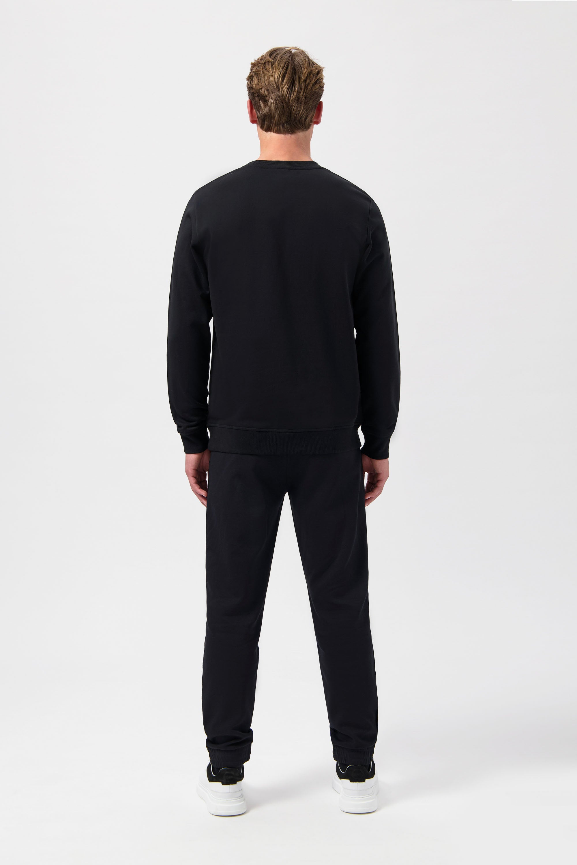 BALR. Monogram Embro Regular Fit Crewneck Jet Black/Tibetian Red