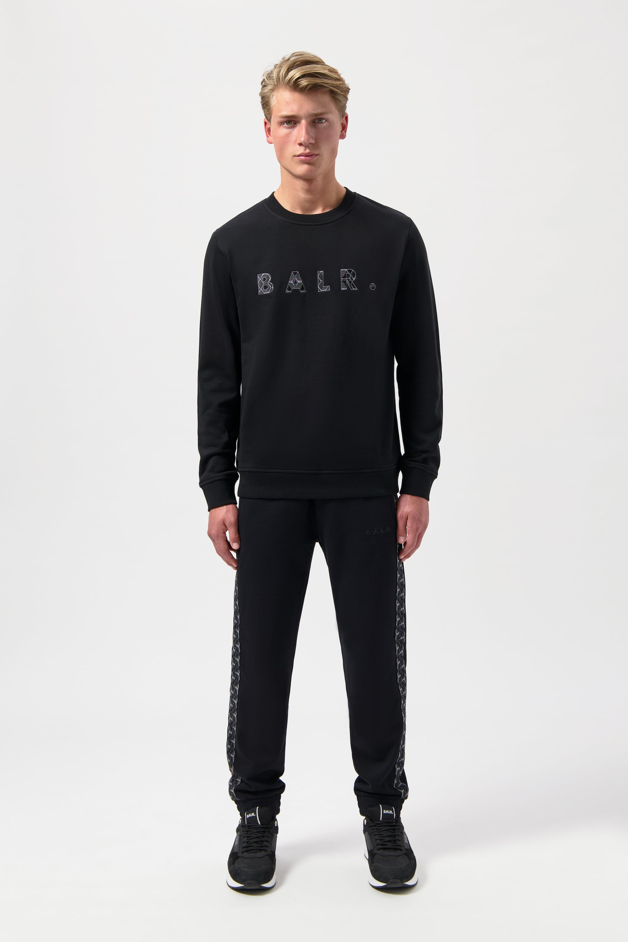 BALR. Monogram Embro Regular Fit Crewneck Jet Black/Fantasma