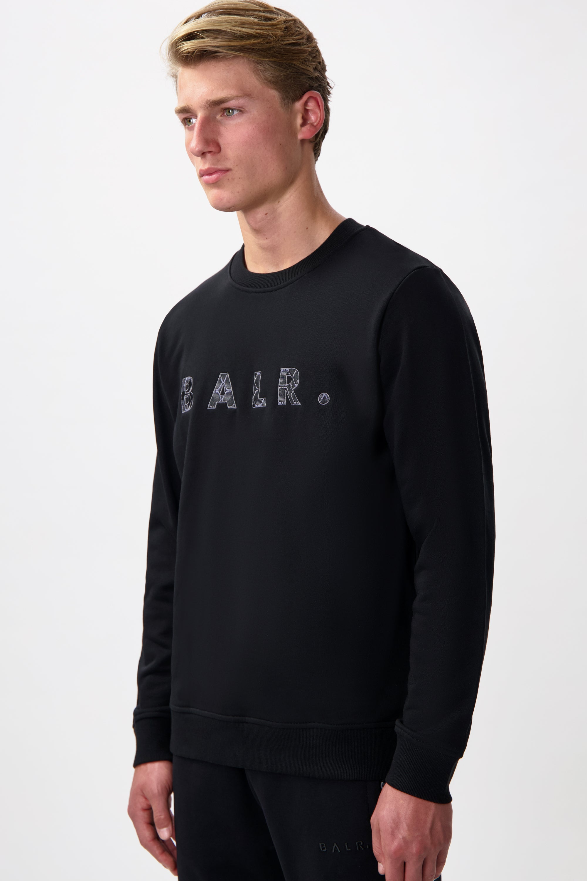 BALR. Monogram Embro Regular Fit Crewneck Jet Black/Fantasma