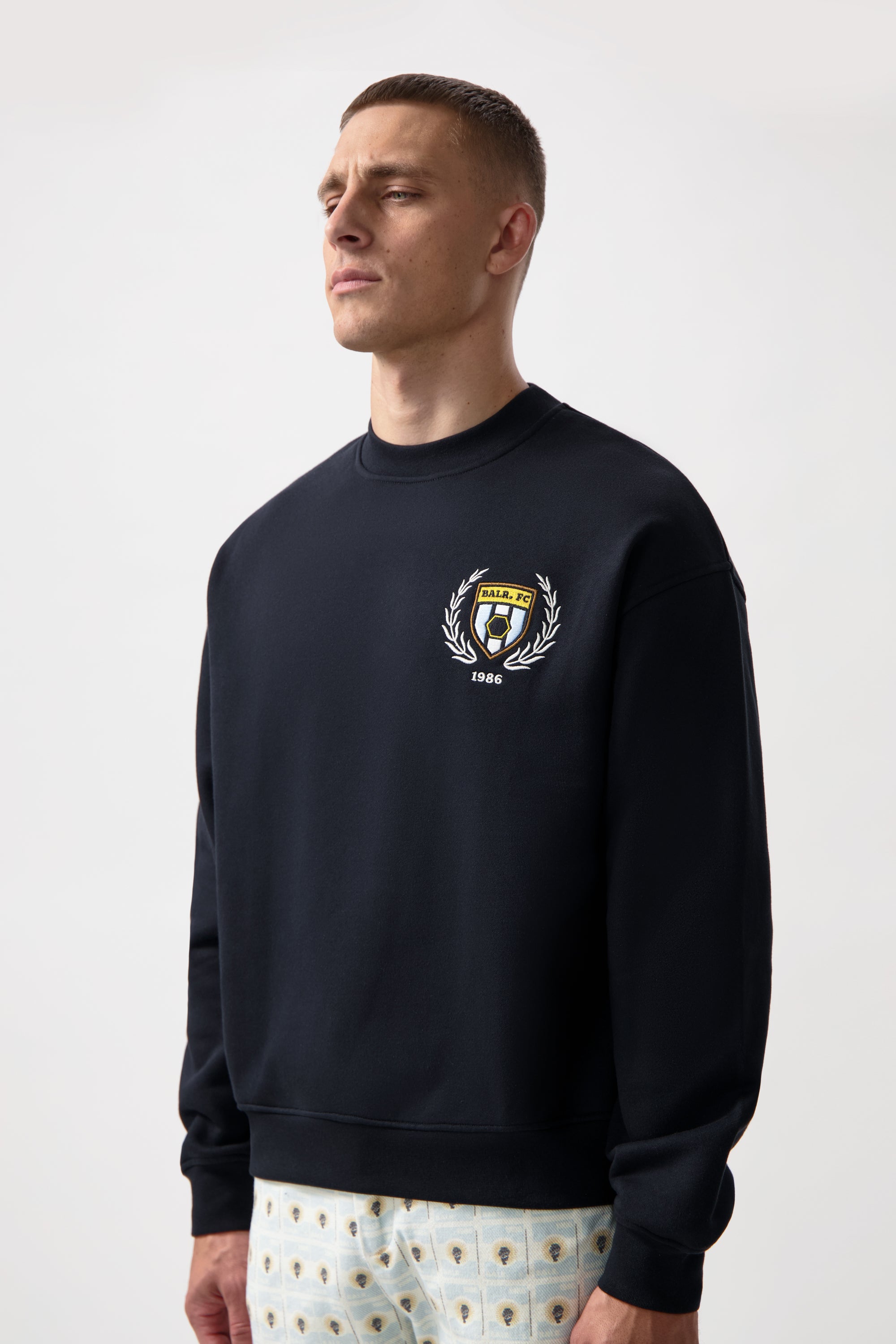 GOTL Box Crewneck Jet Black