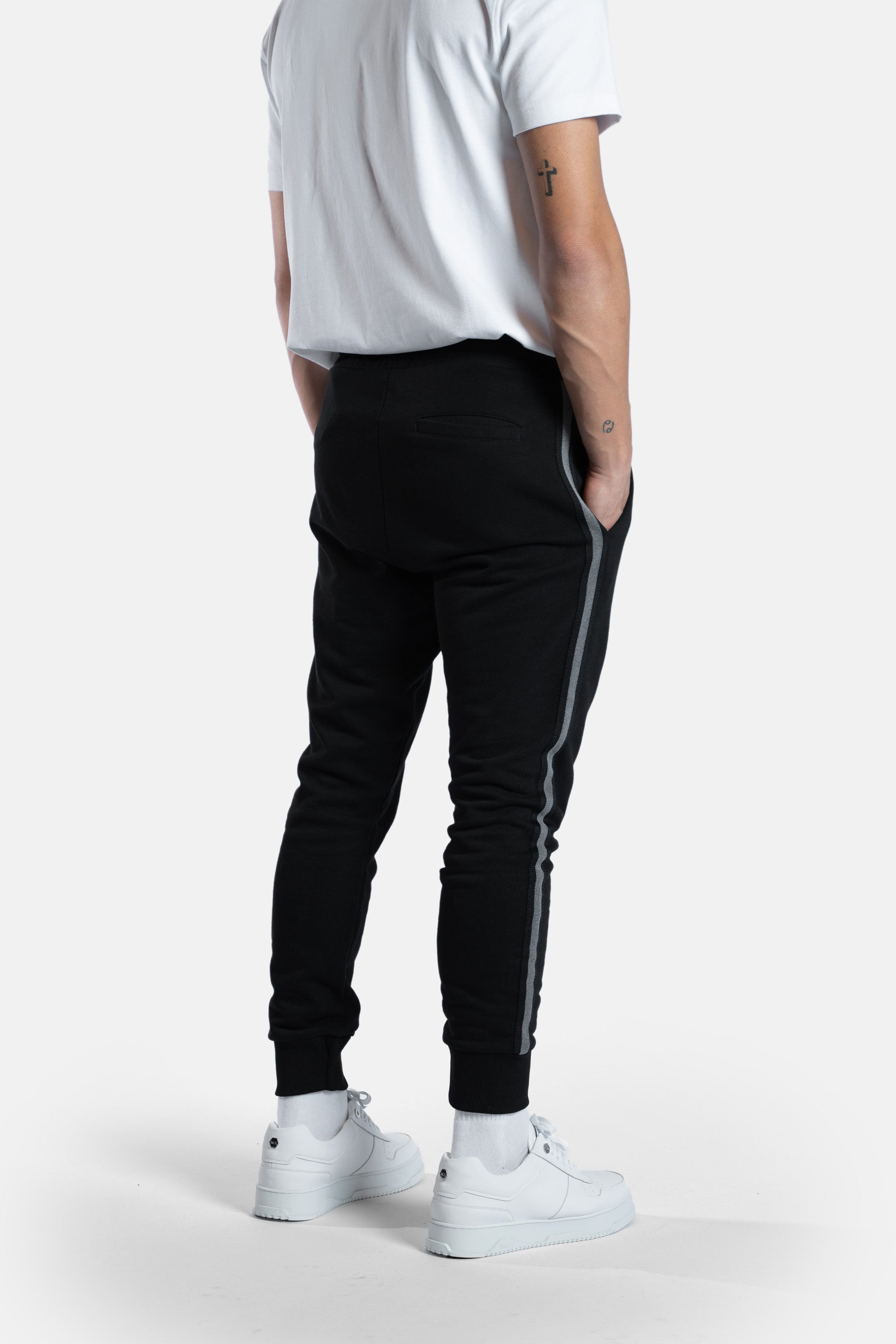 NFL x BALR. Sweatpants Jet Black