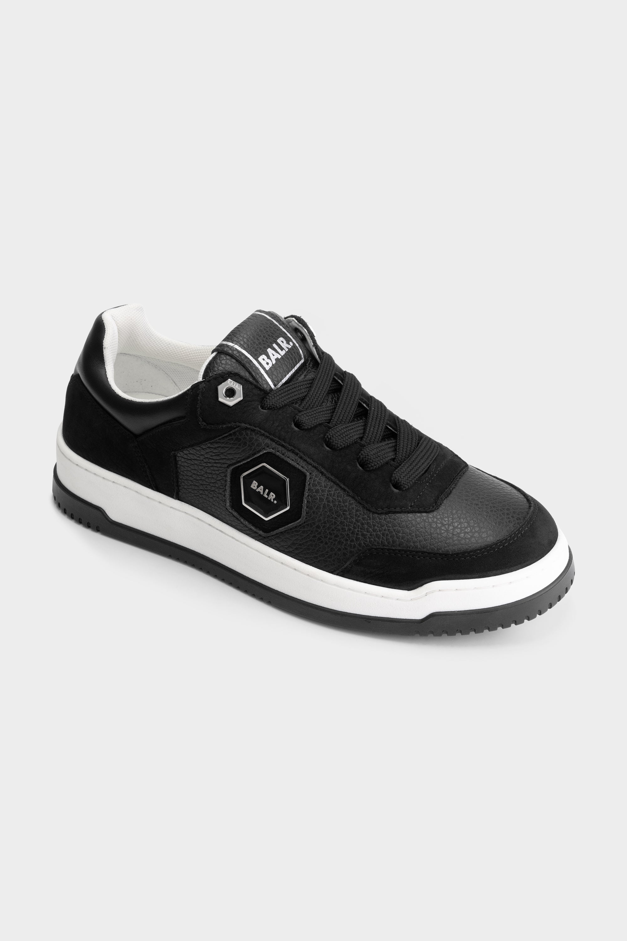 Niedriger Mythos Sneaker Schwarz