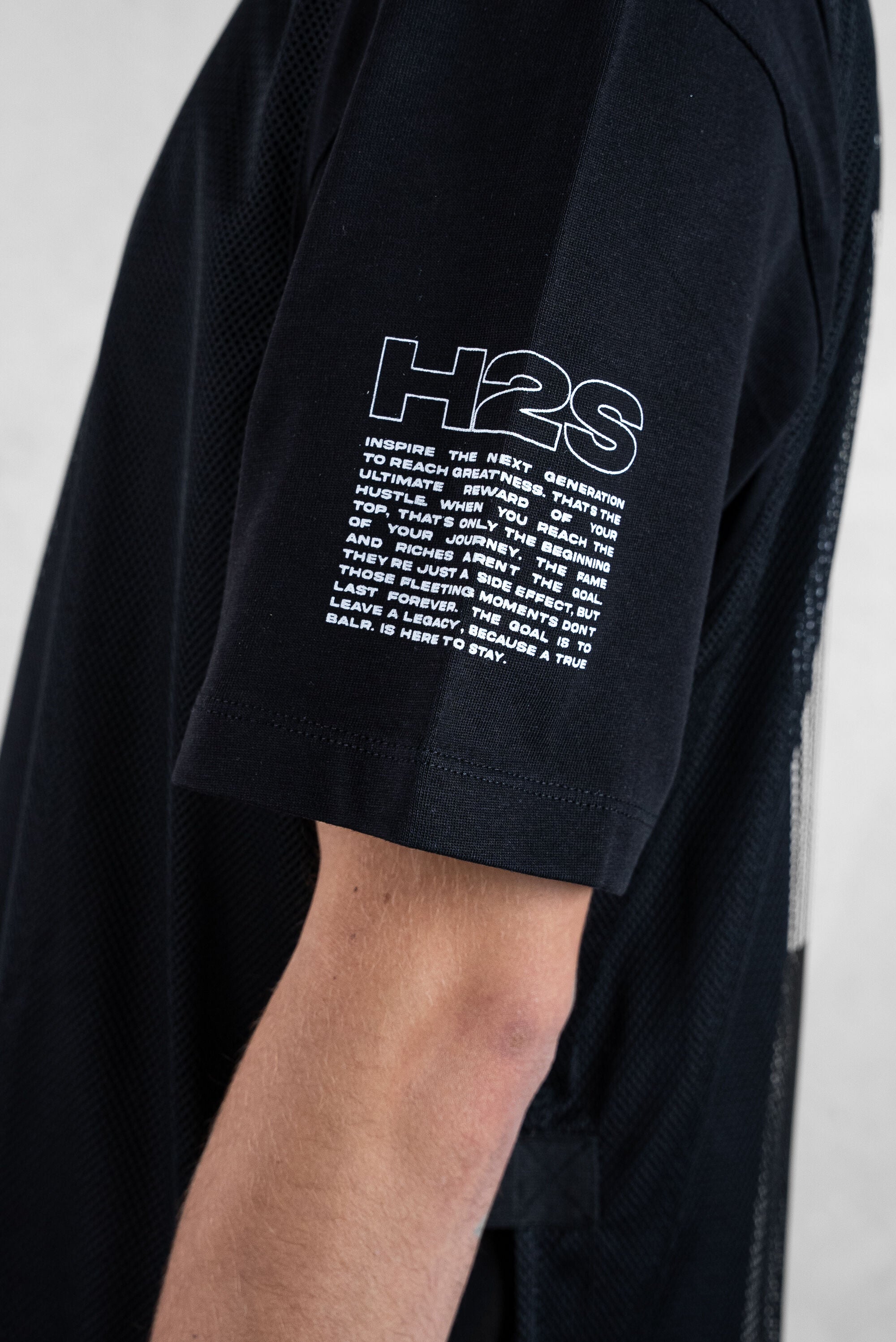 全サイト最安価 FEAR OF GOD Essentials Mesh T-shirt | artfive.co.jp