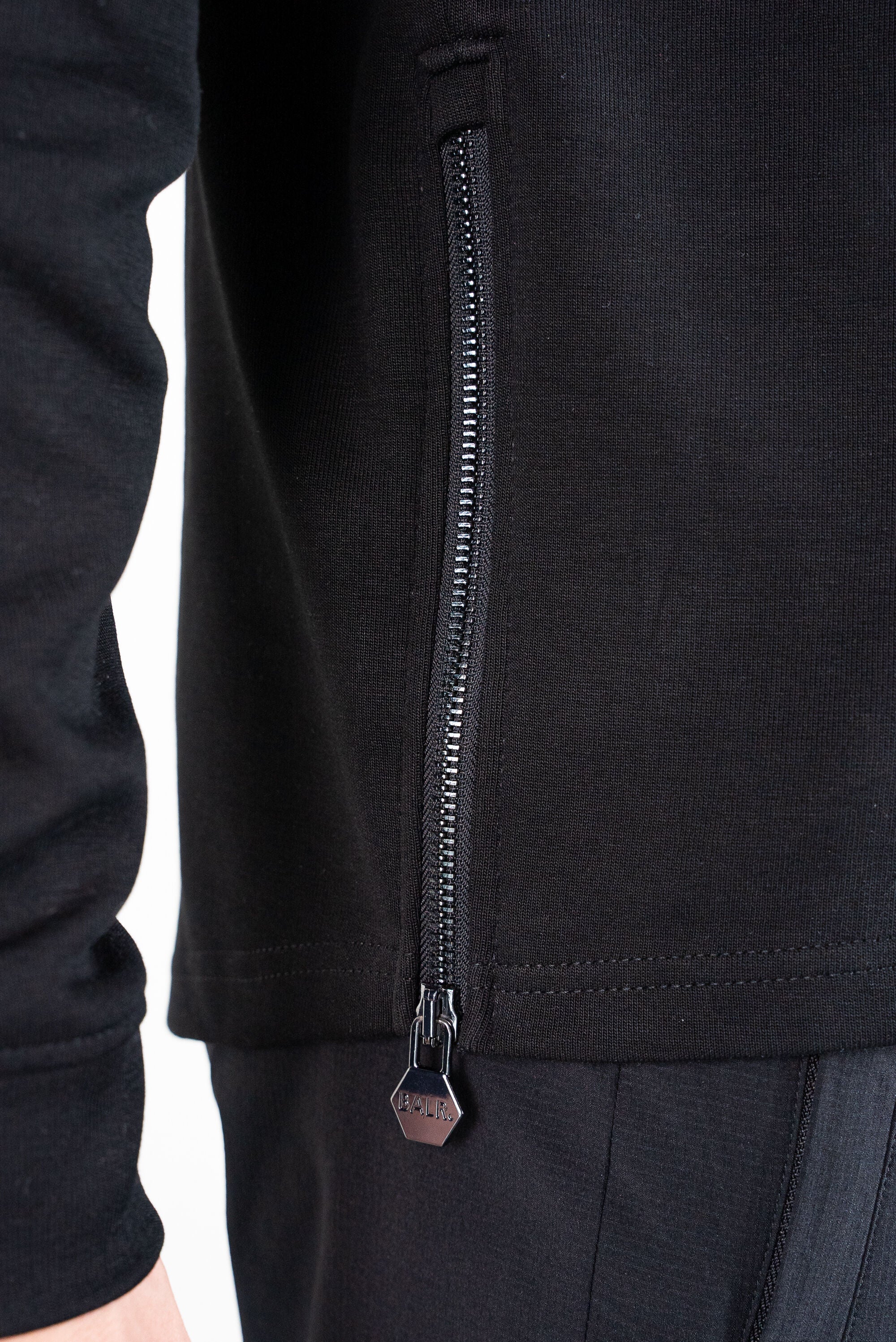 Q-Cargo Series Straight Classic Hoodie Jet Black