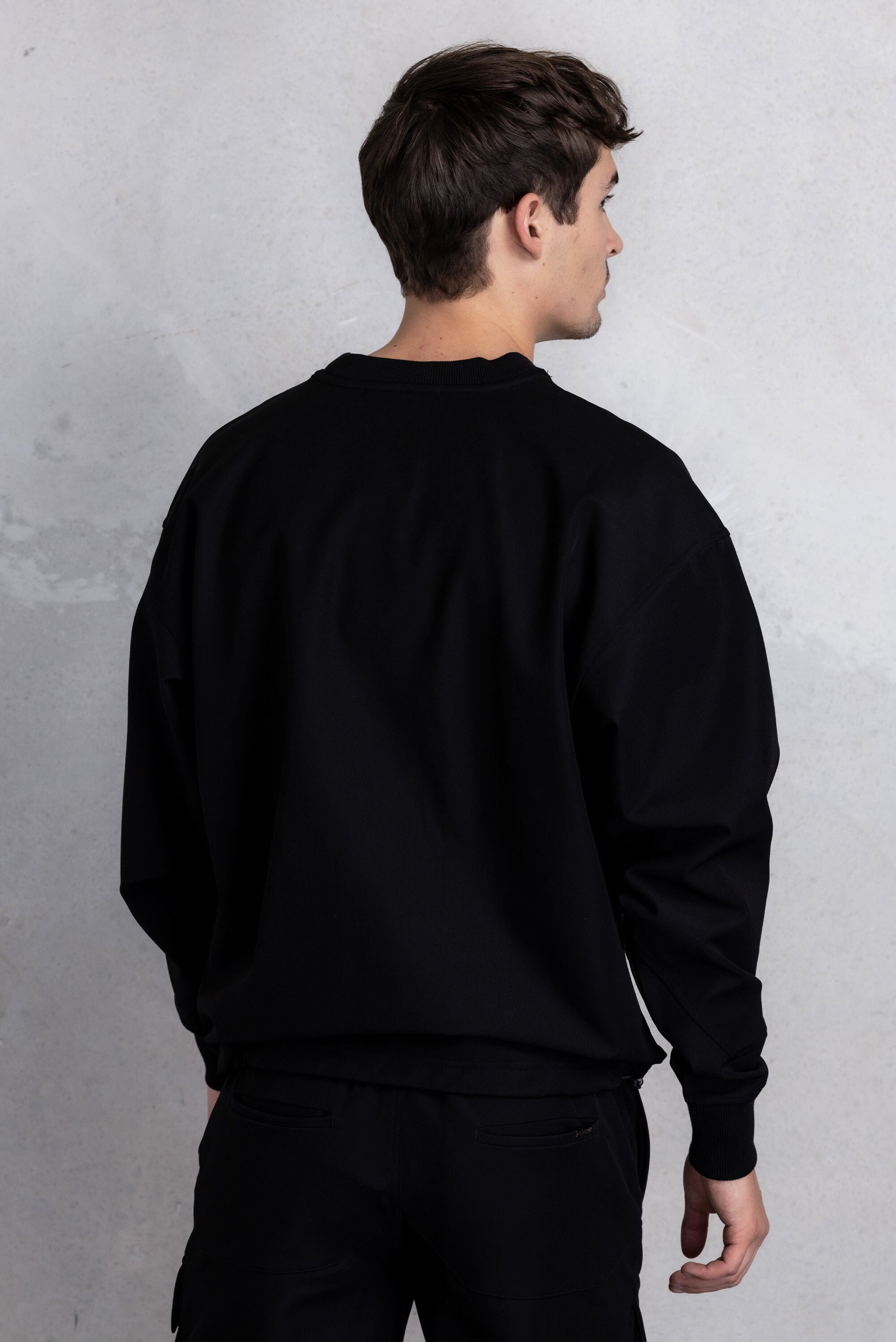 Franck Relaxed Cargo Crewneck Jet Black