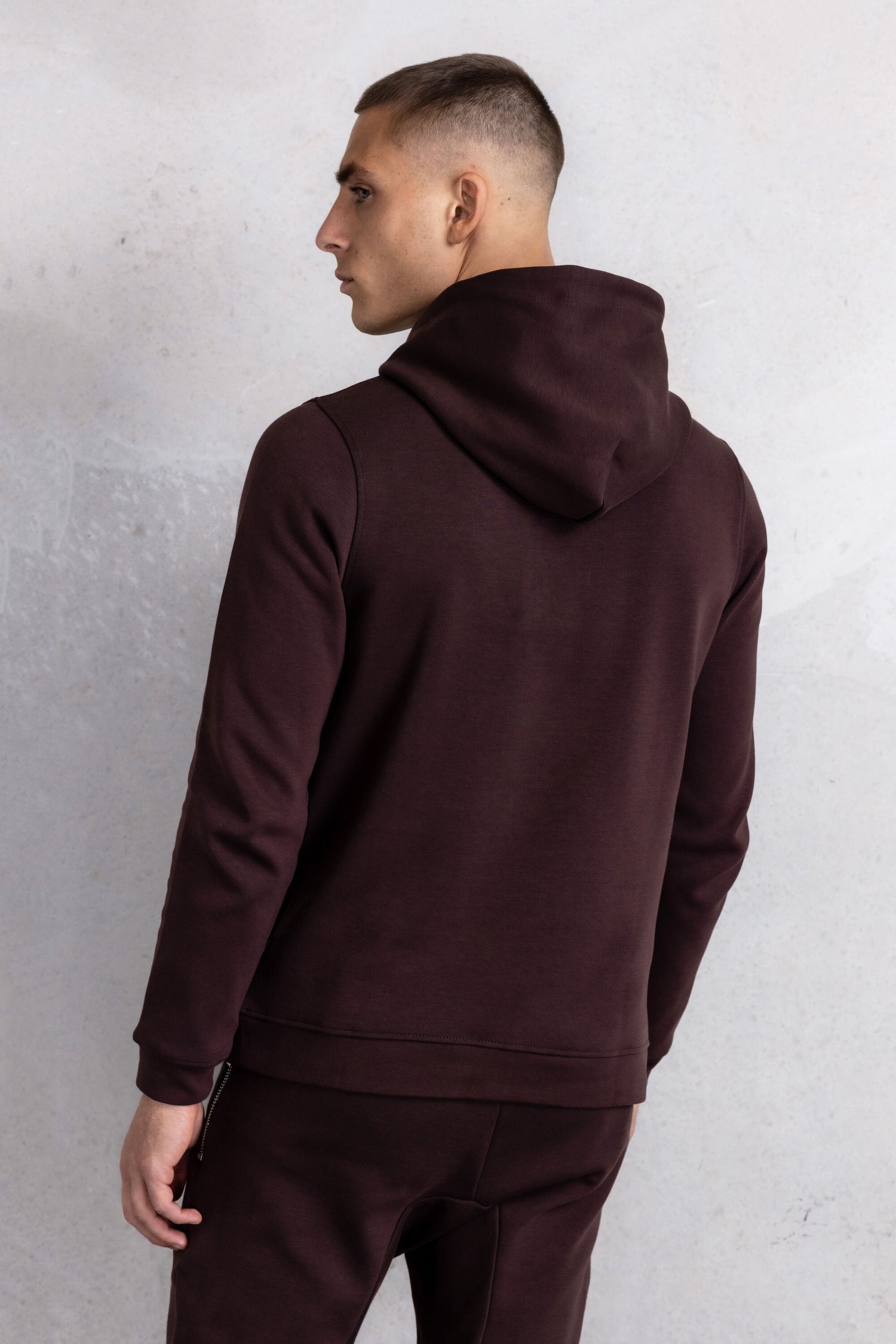 Q-SERIES STRAIGHTZIPTHRU HOODIE RENEWED-