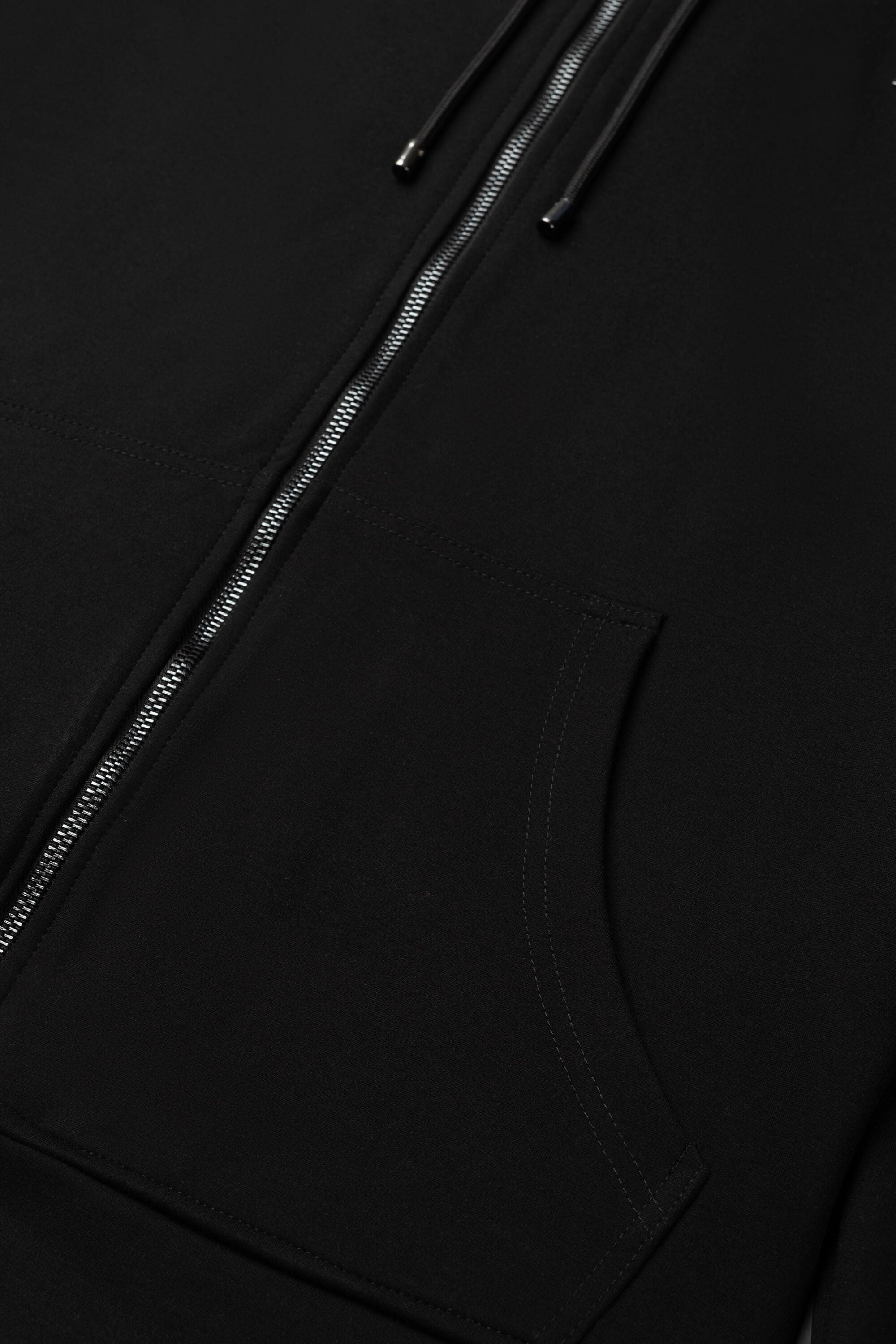 Q-Tape Zip a través de la sudadera con capucha Jet Black