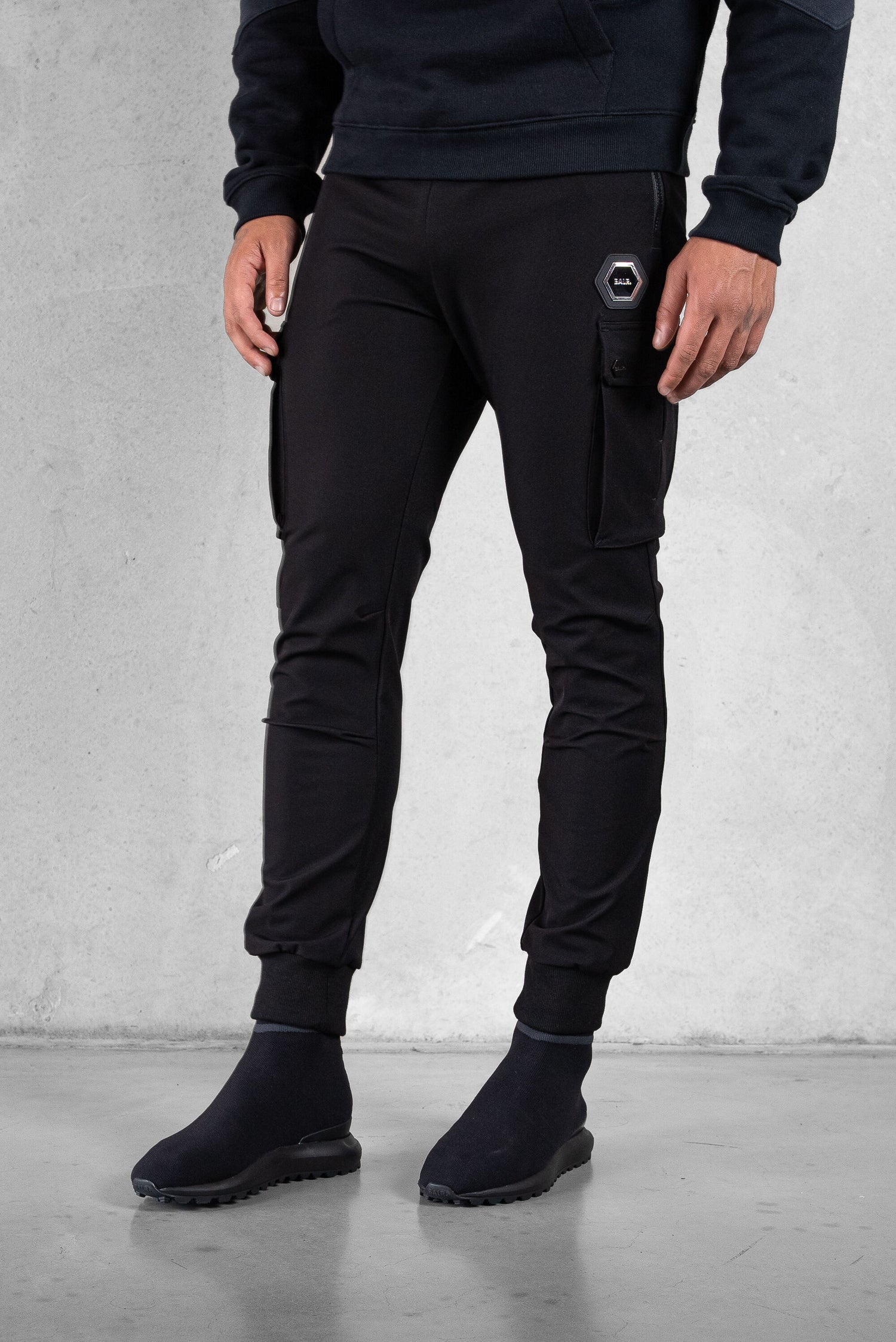 Q-Cargo Lux Slim Sweatpants Jet Black – BALR.