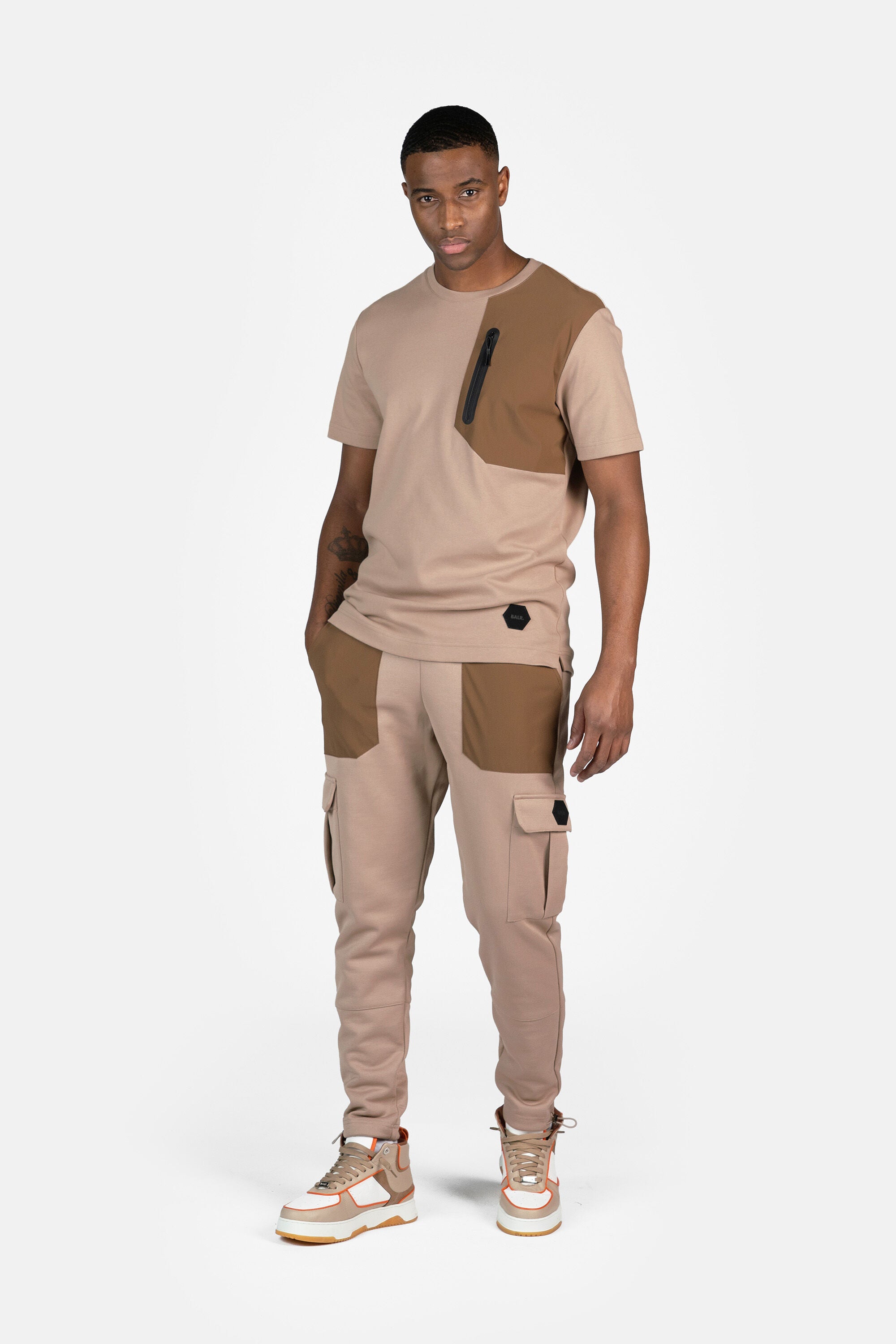 NIKE Sportswear Essential High-Rise Woven Cargo Pants DO7209 272