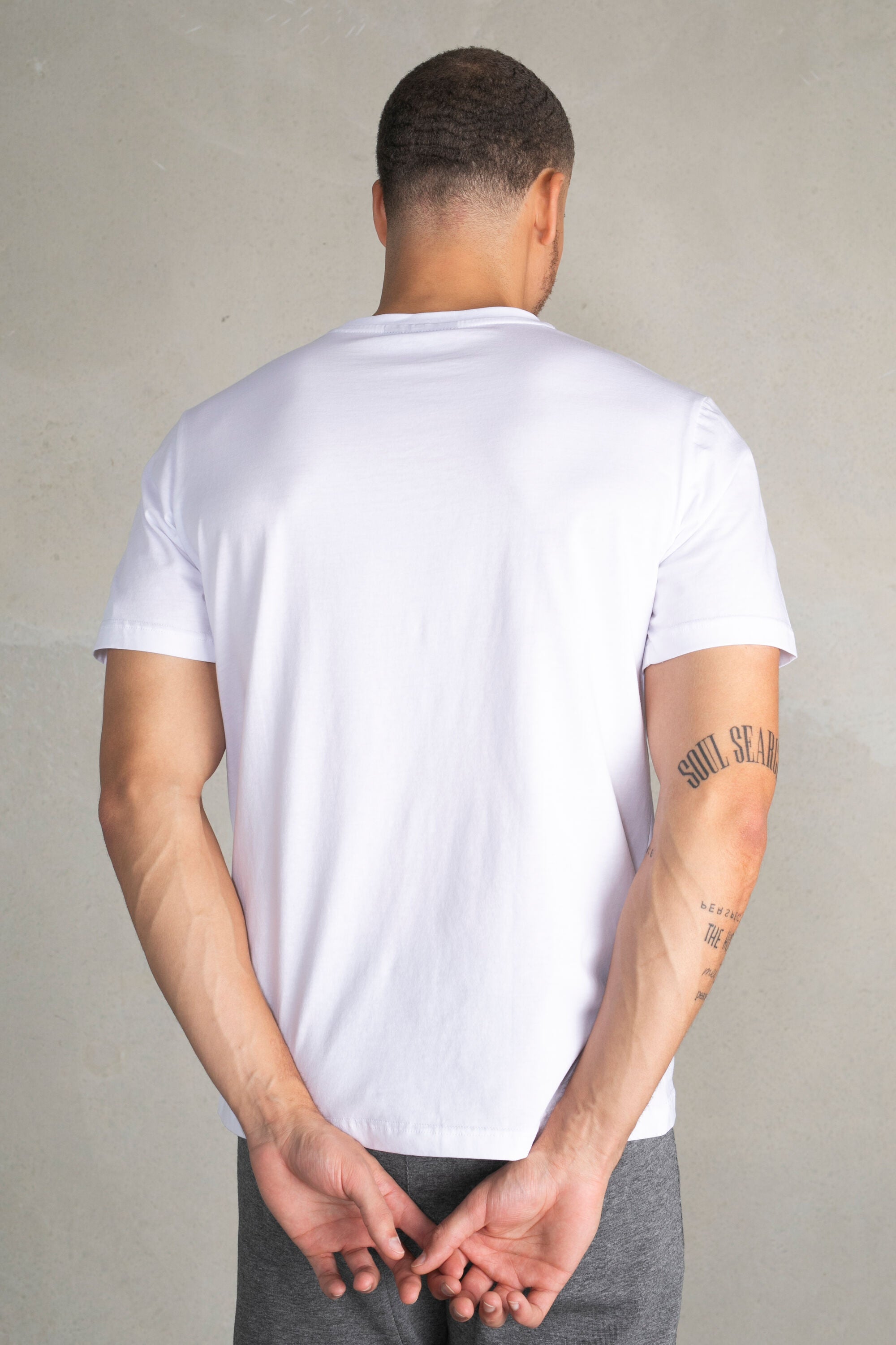 BALR. Clip de metal clásico Straight Fit Camiseta blanca brillante