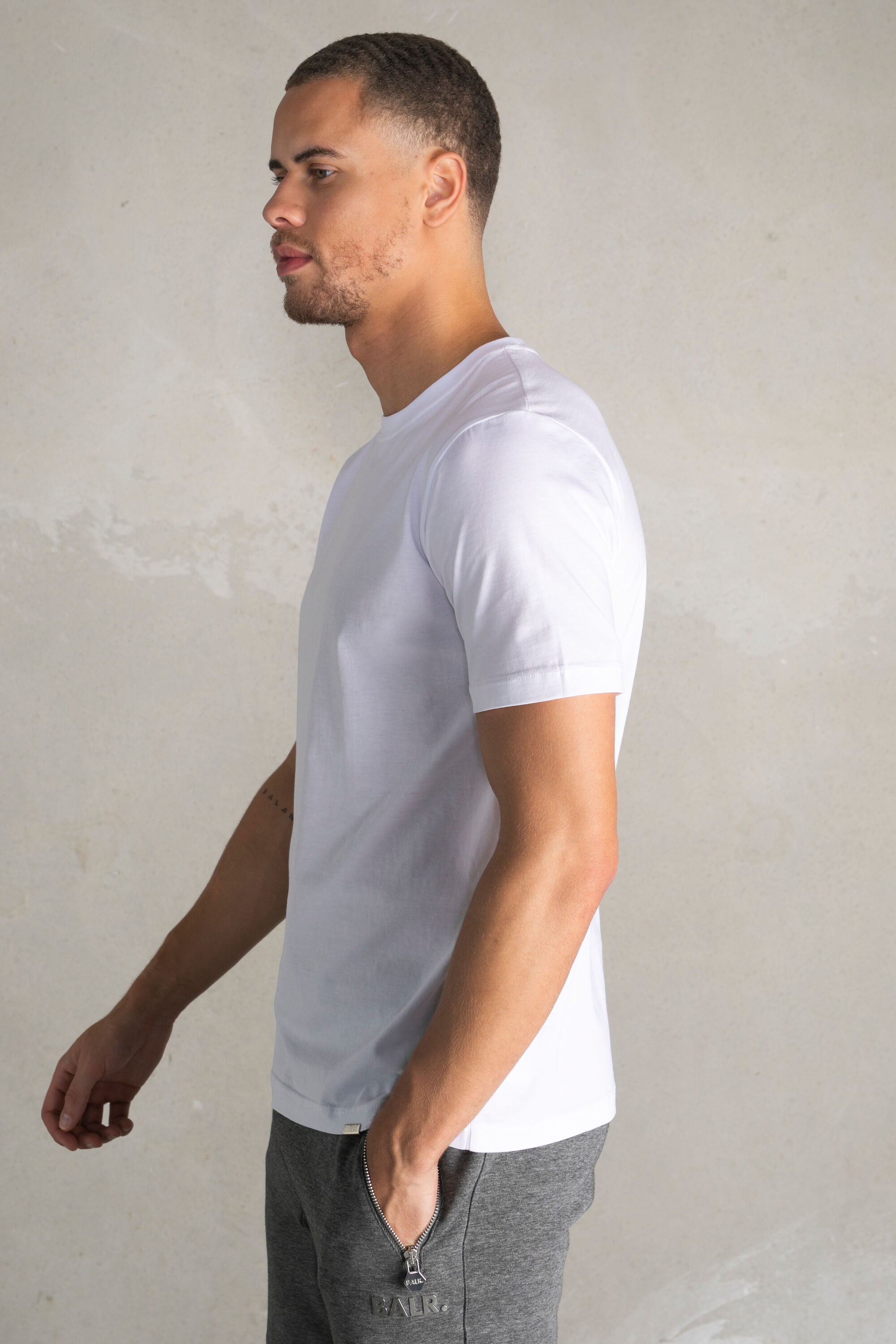 BALR. Clip de metal clásico Straight Fit Camiseta blanca brillante