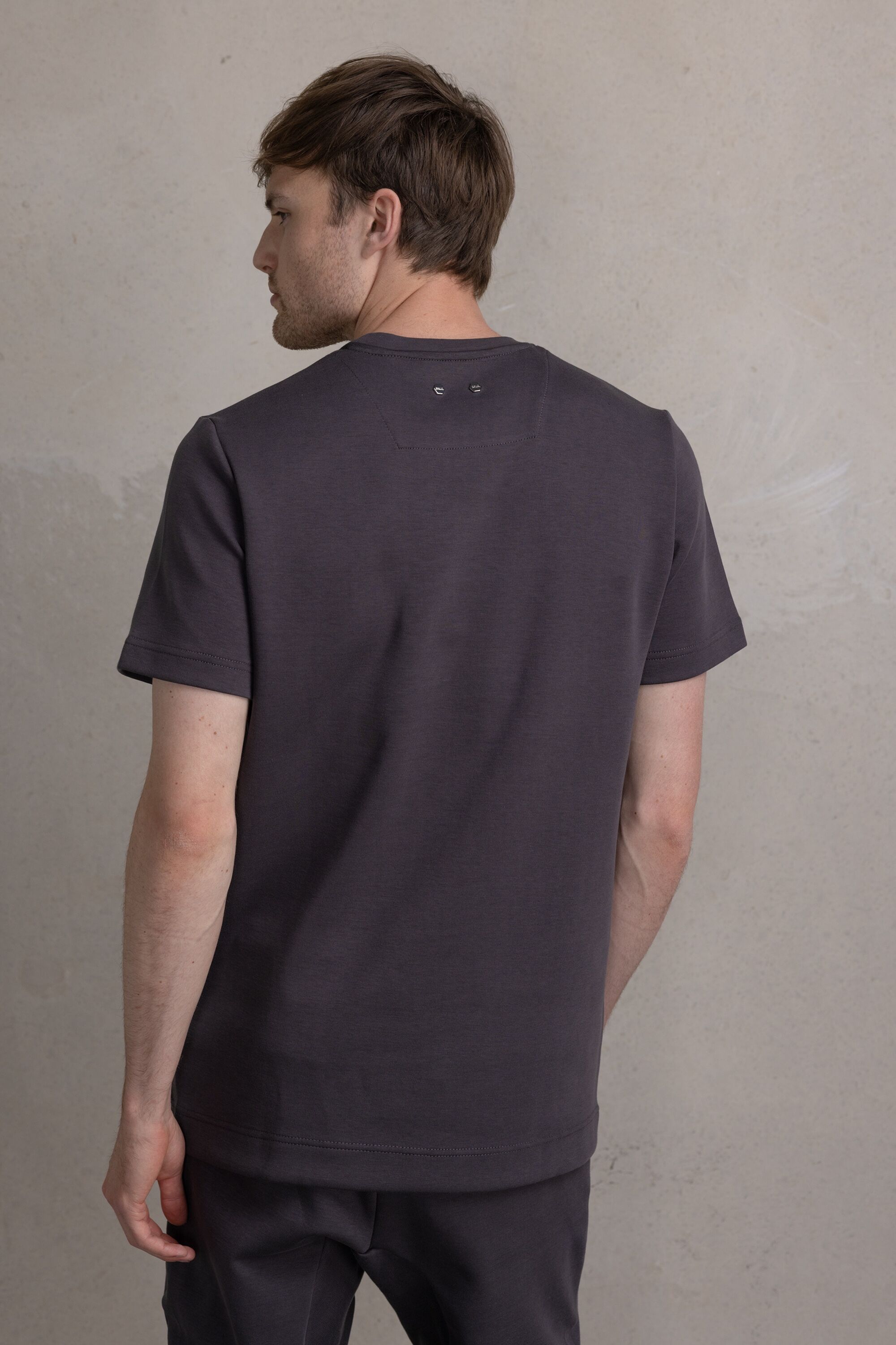 Q-Series Straight T-shirt Asphalt