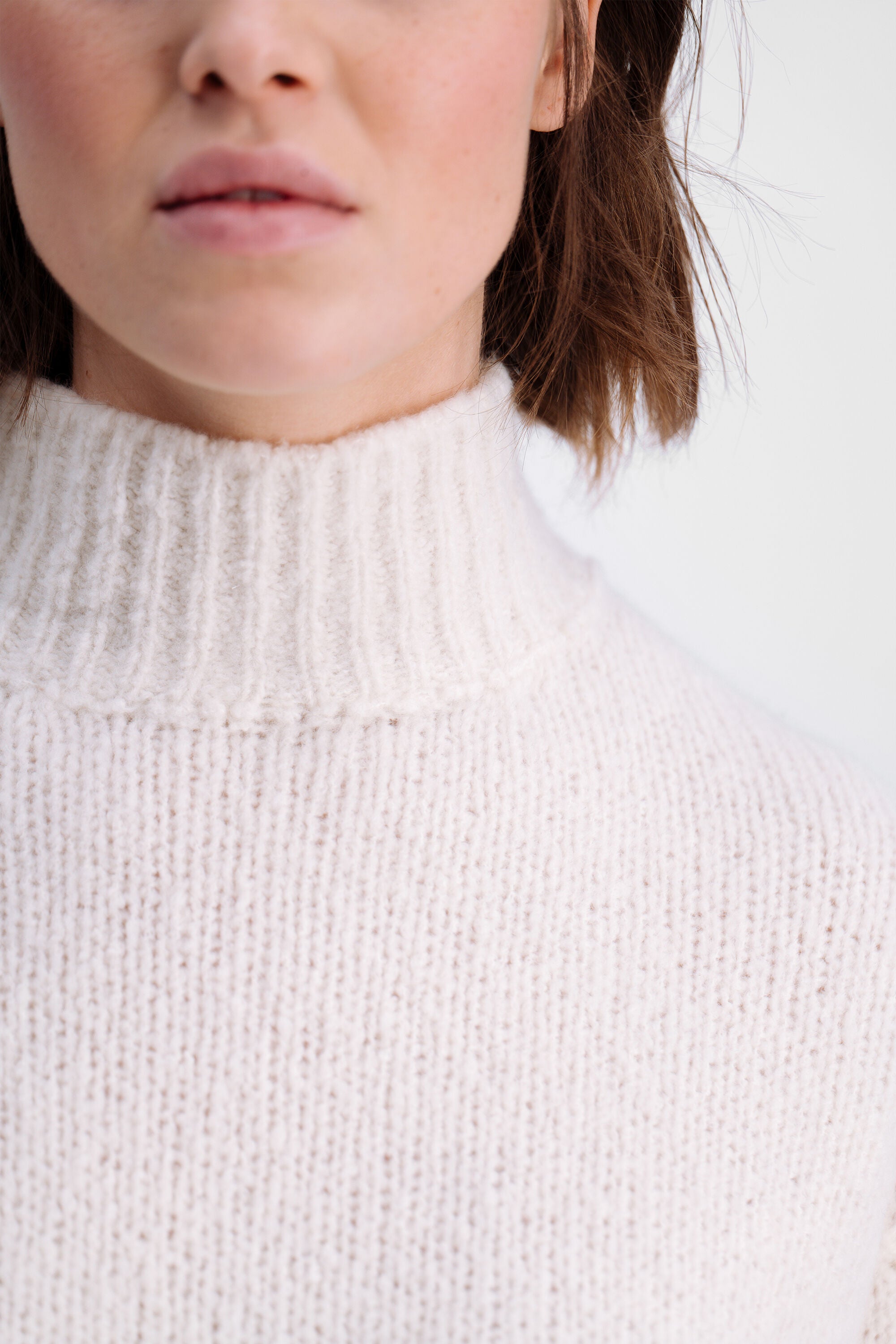 Kelly Loose Turtleneck Knit Almond Milk