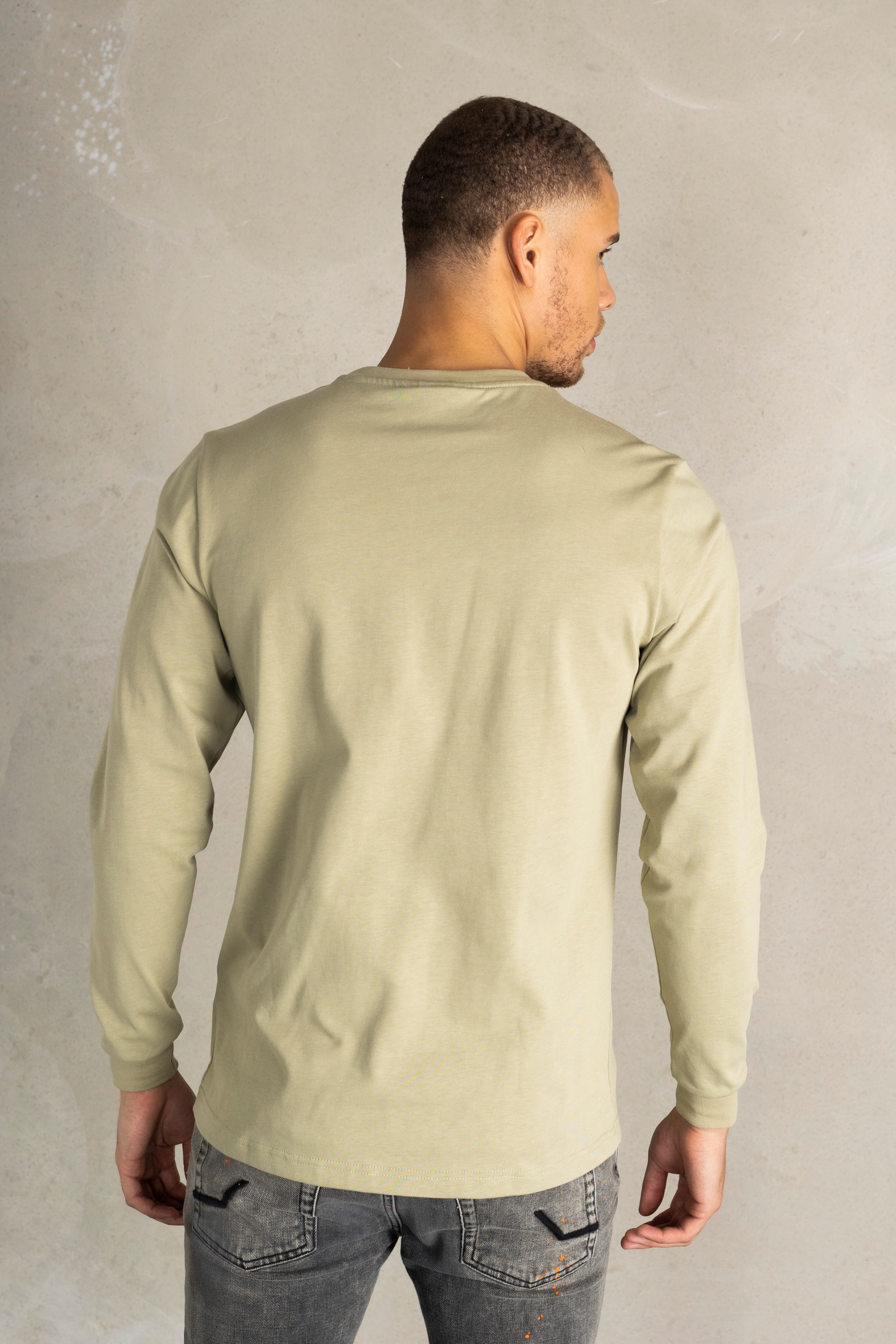 Olaf Straight Outline Longsleeve Elm